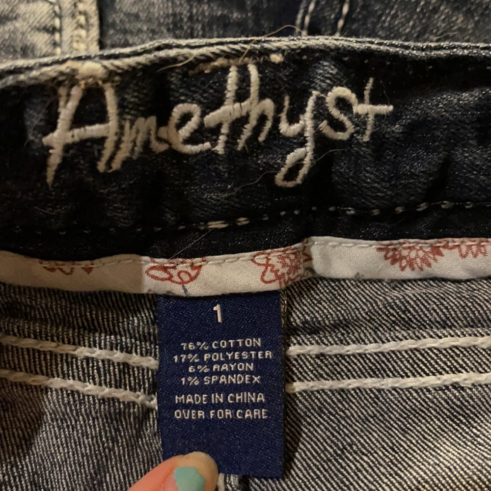 Jean Shorts - Picture 3 of 3